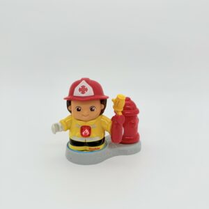 TUT TUT COPAINS TIMOTHEE p'tit pompier et sa borne incendie