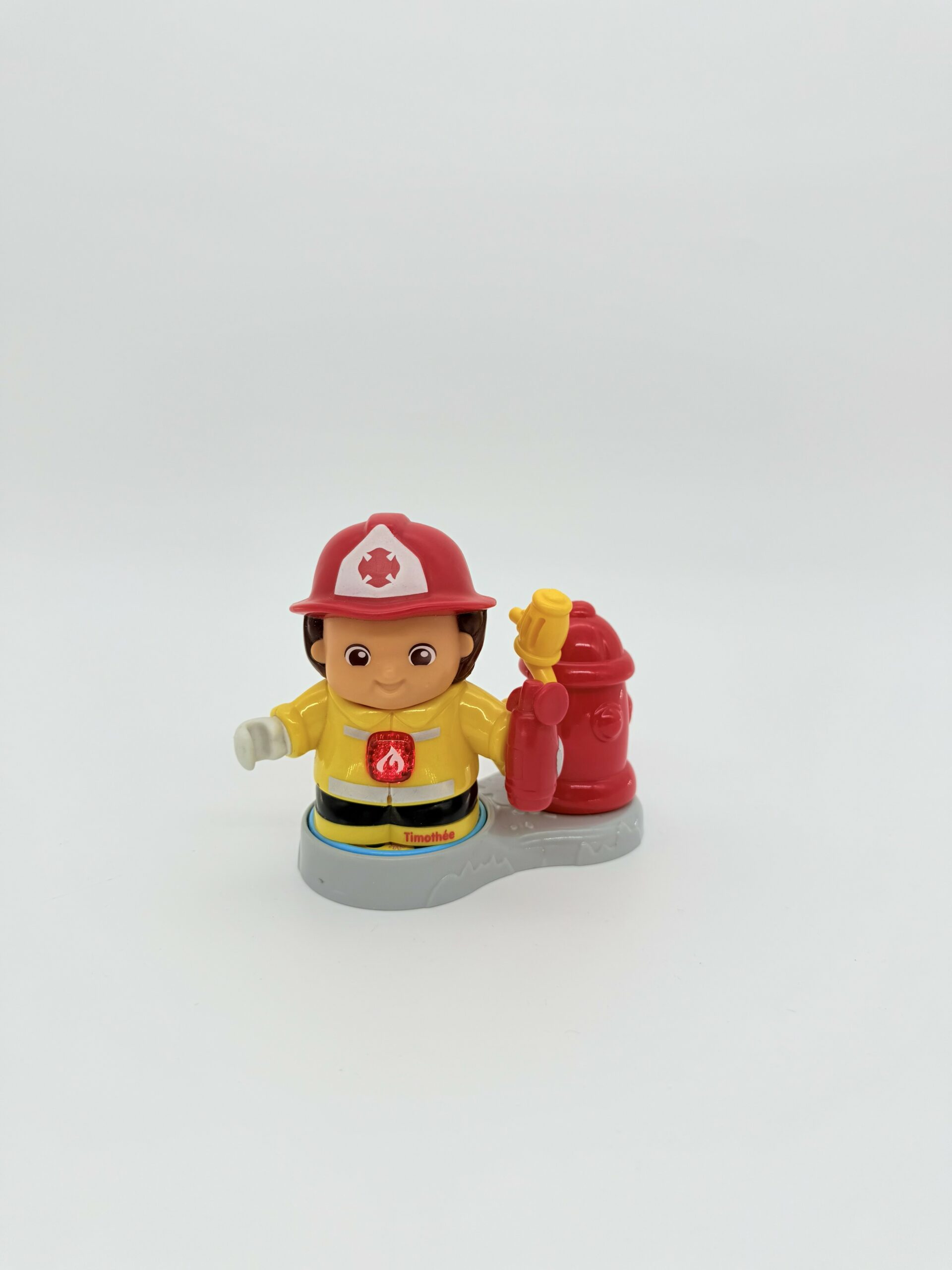 TUT TUT COPAINS TIMOTHEE p'tit pompier et sa borne incendie